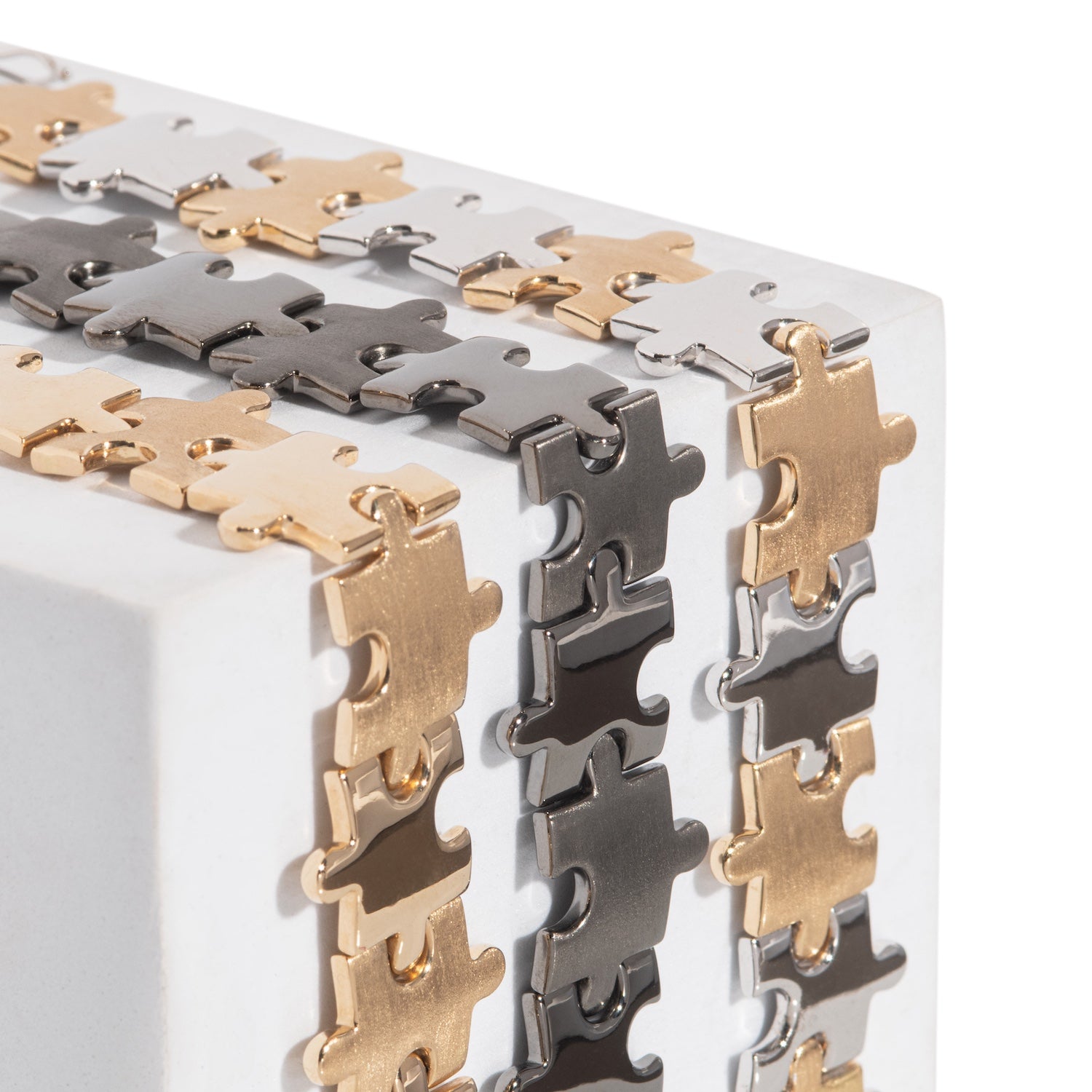 Love is a Puzzle 18K Jewelry Collection | Valobra Master Jewelers
