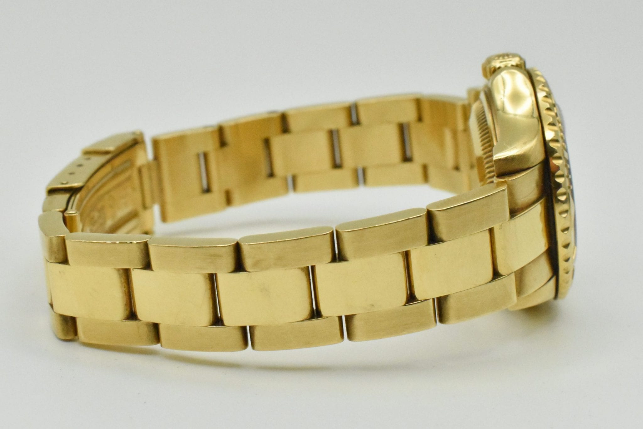 yacht gold jewelry
